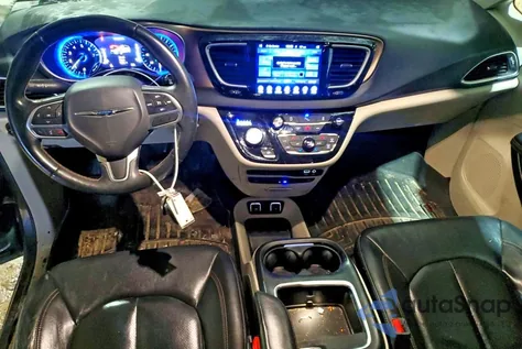 2017 Chrysler Pacifica Touring L Plus из США, поврежденный, VIN 2C4RC1EG2HR721092